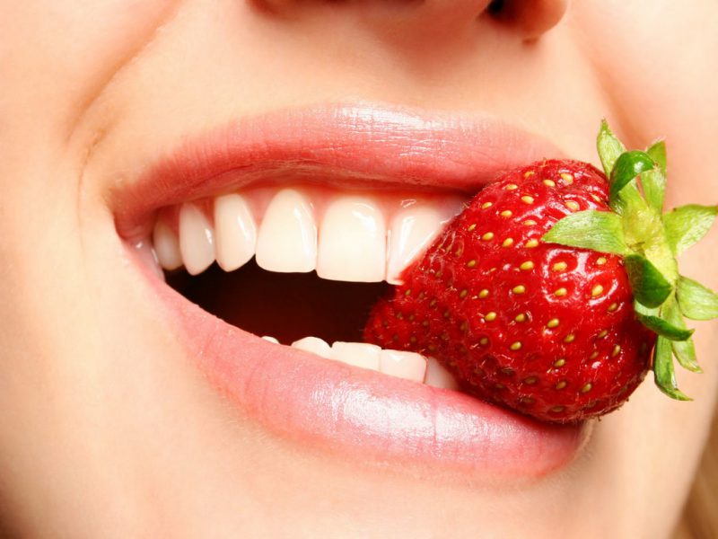Chức năng ăn nhai, mức độ cảm biến thức ăn như răng thật