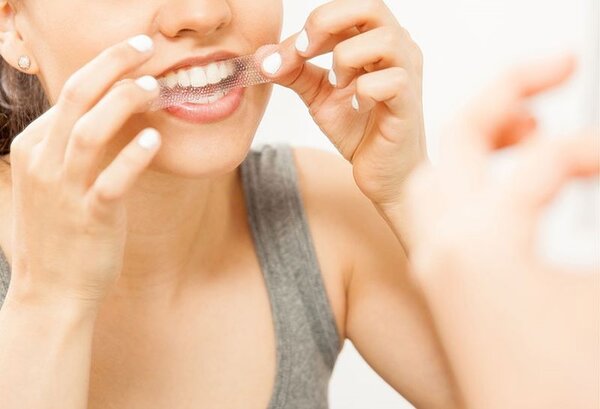 Lưu ý khi sử dụng miếng dán trắng răng