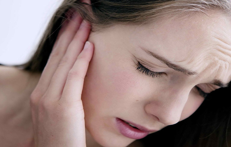 Một biến chứng khác của viêm amidan là viêm tai giữa