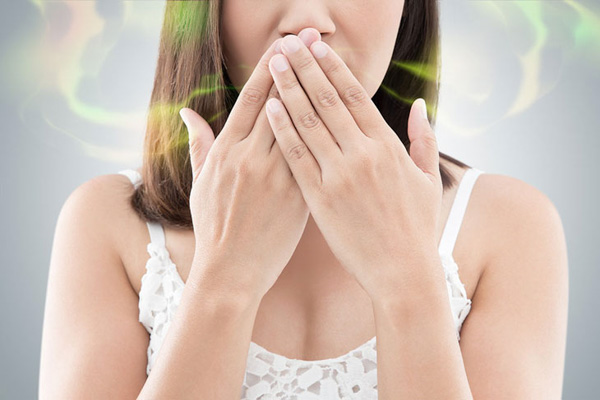 Răng miệng có mùi hôi cũng là trường hợp răng sâu vào tủy