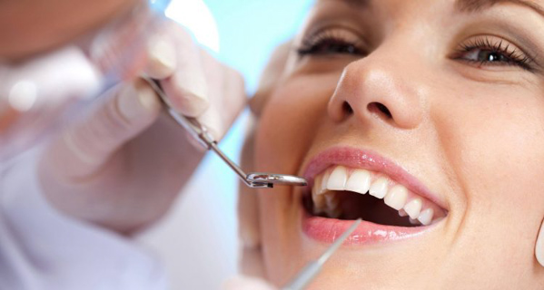 Kiểm tra răng định kỳ tại nha khoa