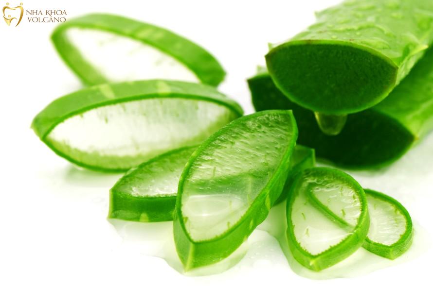 Trị lưỡi bị nổi hột đỏ bằng nha đam